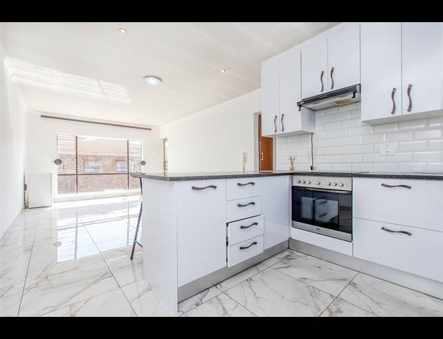 2 BEDROOM APARTMENT FOR SALE IN FERNDALE